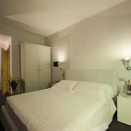 Richmond 4* Rom